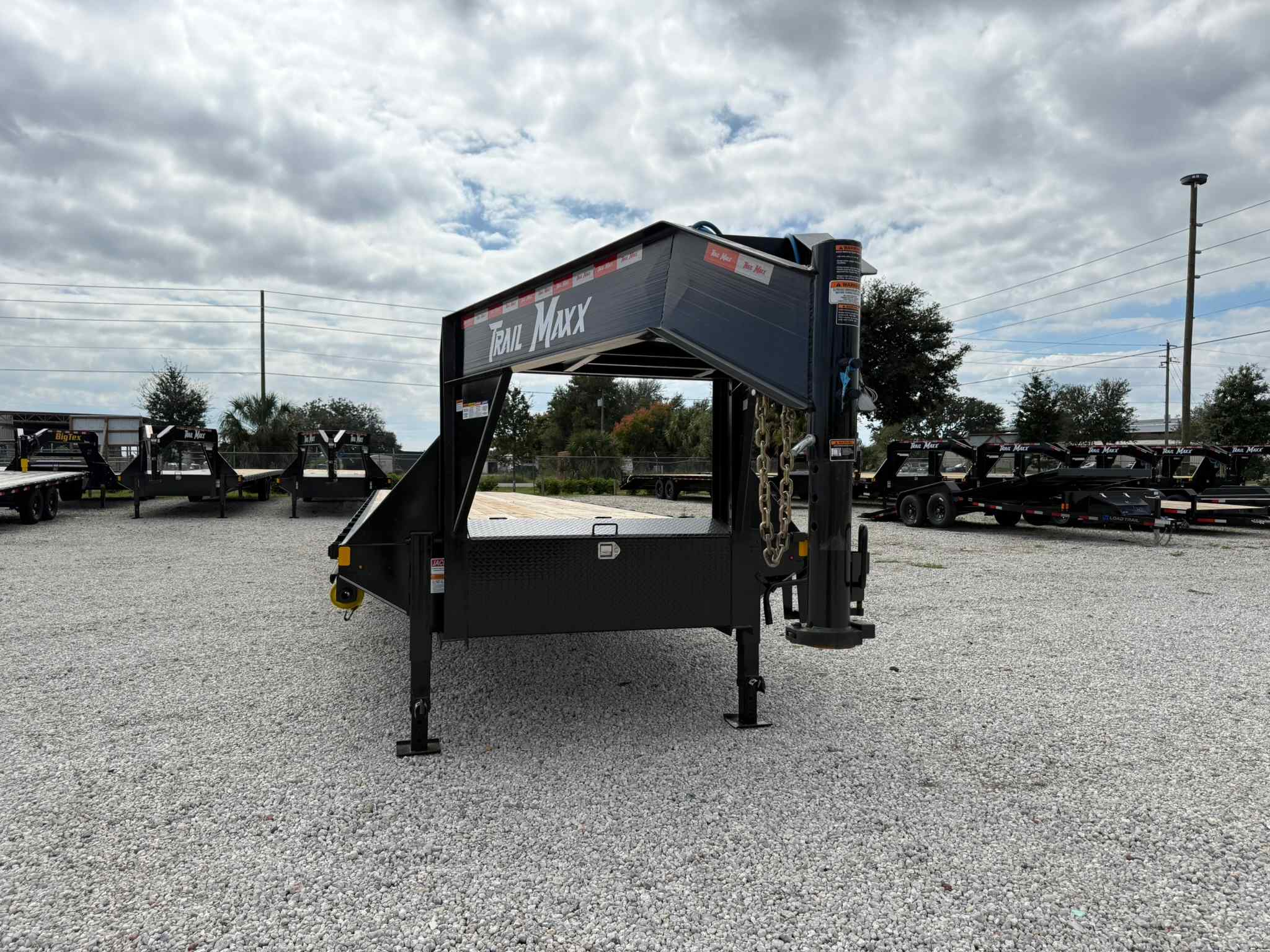 New 8.5×40 TRAILMAXX Flatbed Trailer