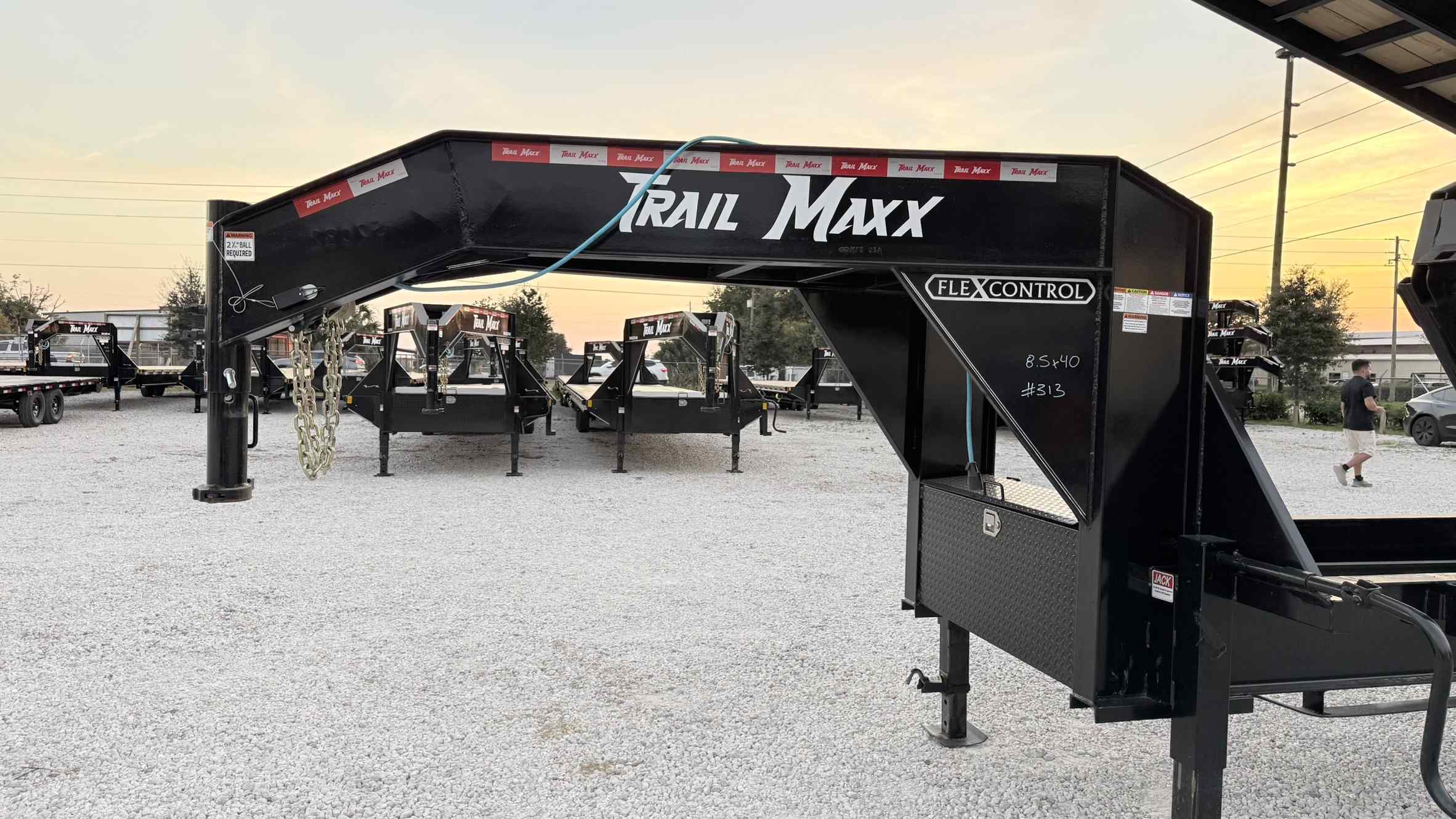 New 8.5X40 TRAILMAXX Tilt Trailer