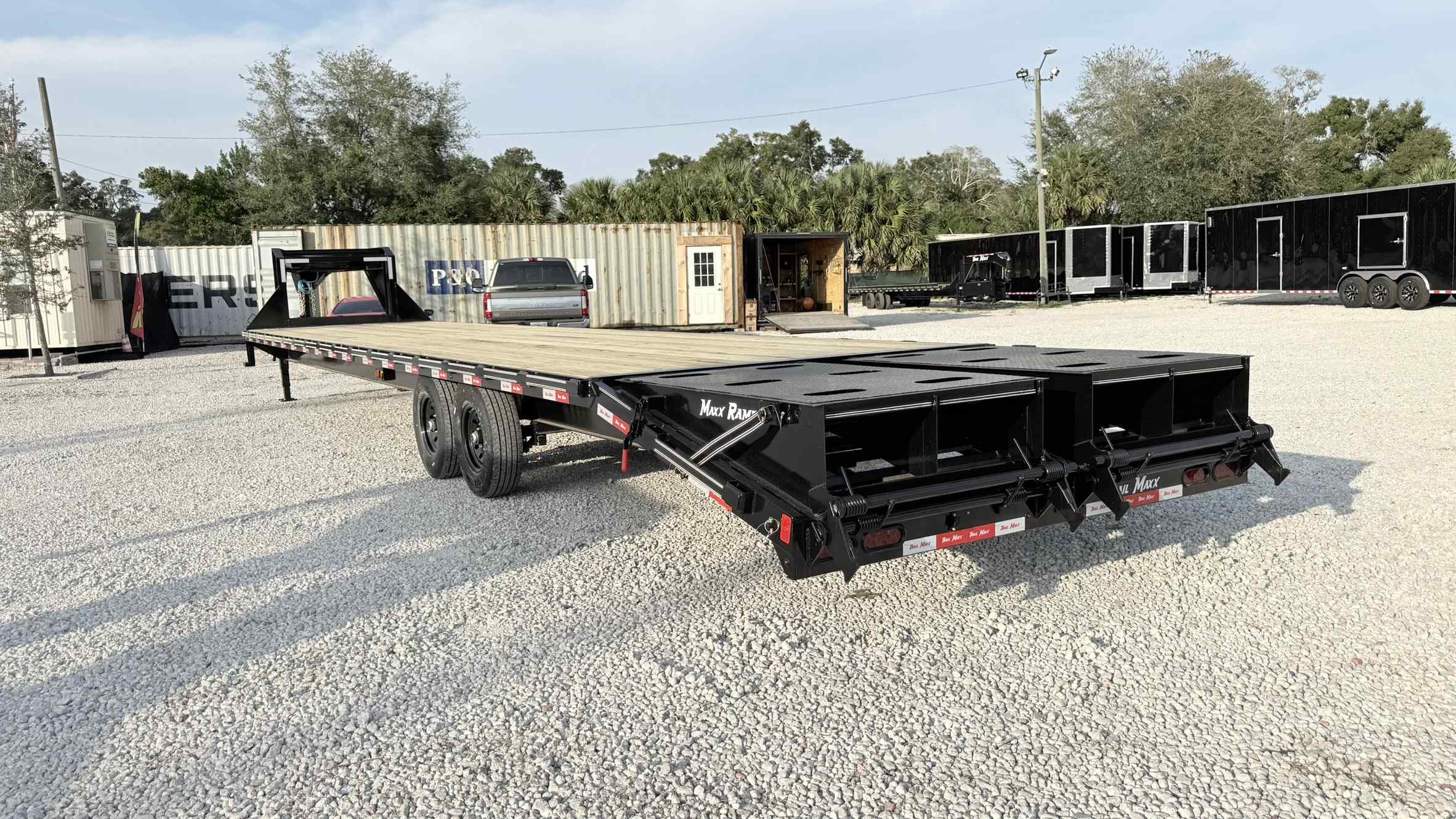 New 8.5×40 TRAILMAXX Flatbed Trailer