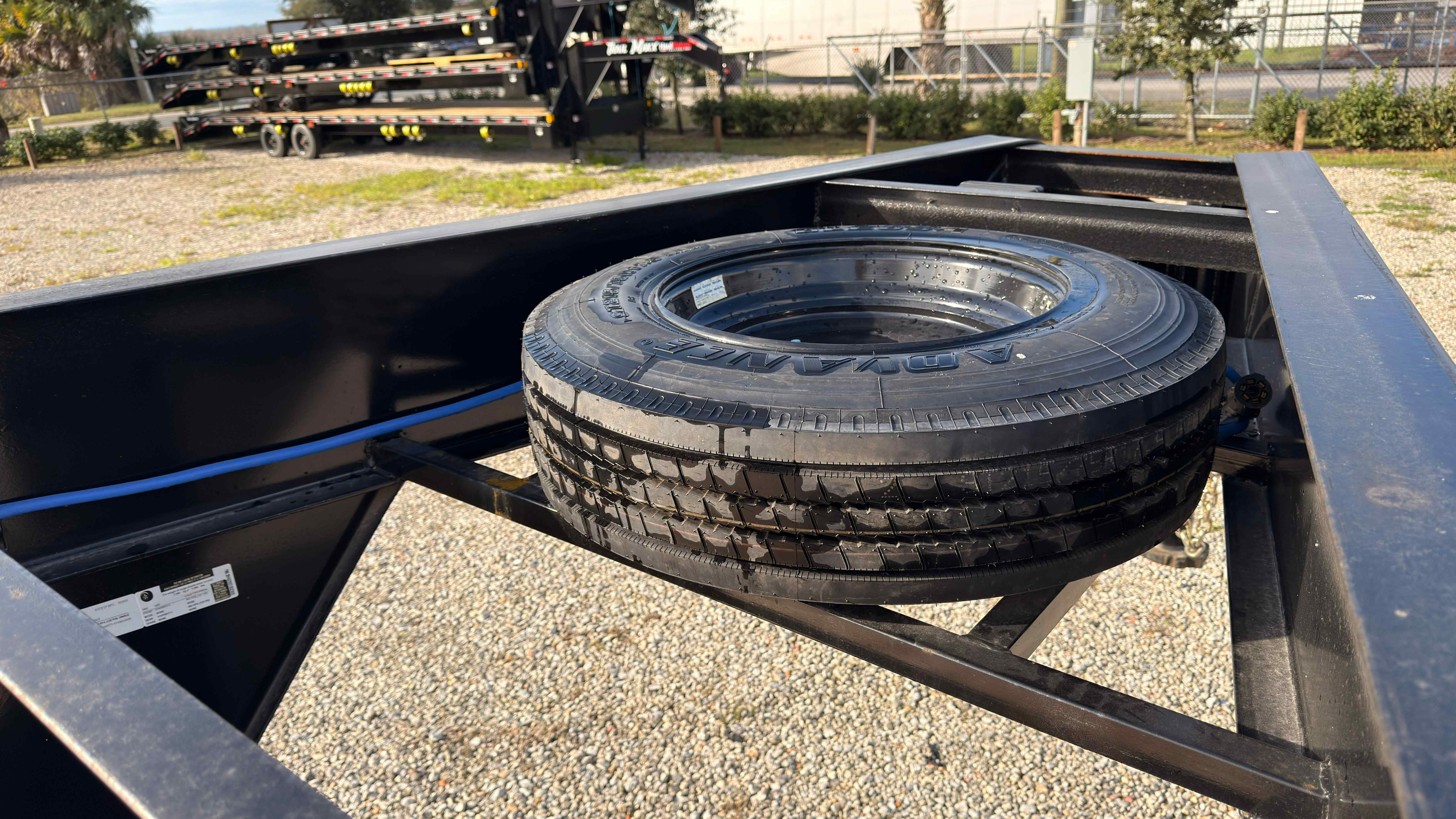 New 8.5×40 TRAILMAXX Flatbed Trailer