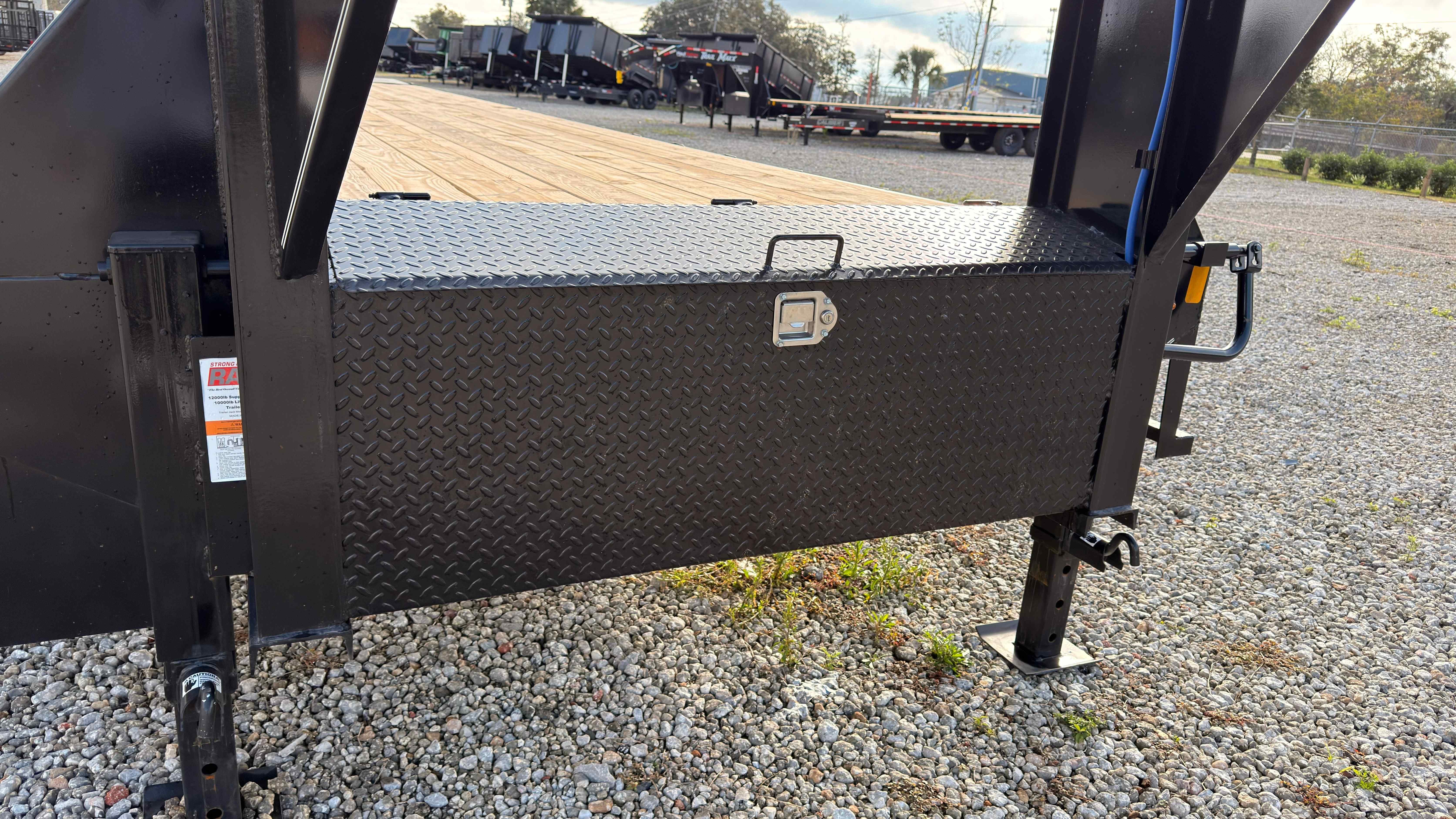 New 8.5×40 TRAILMAXX Flatbed Trailer