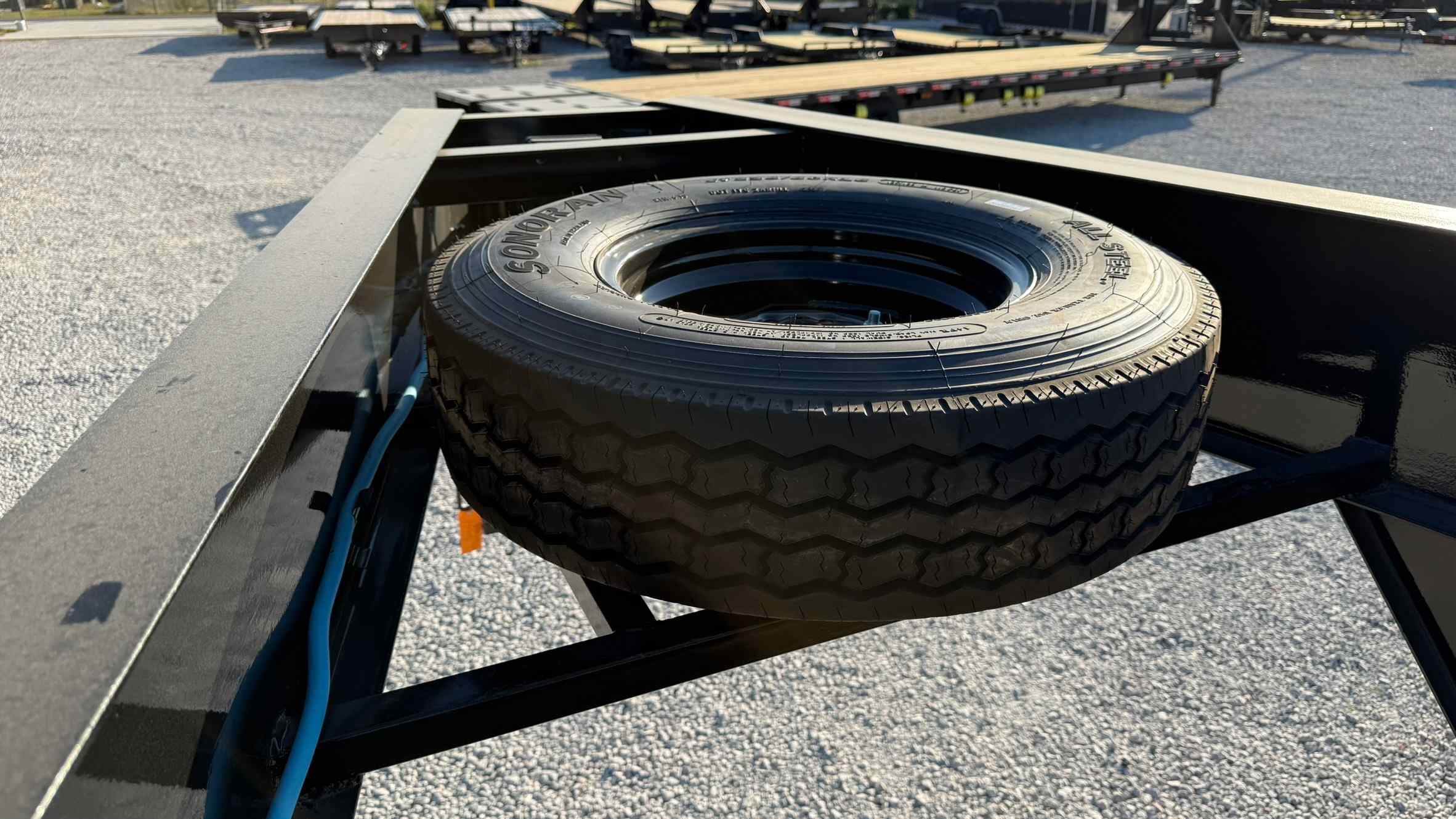 New 8.5×40 TRAILMAXX Flatbed Trailer