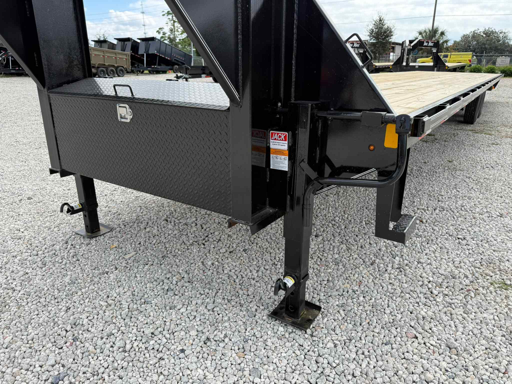 New 8.5×40 TRAILMAXX Flatbed Trailer