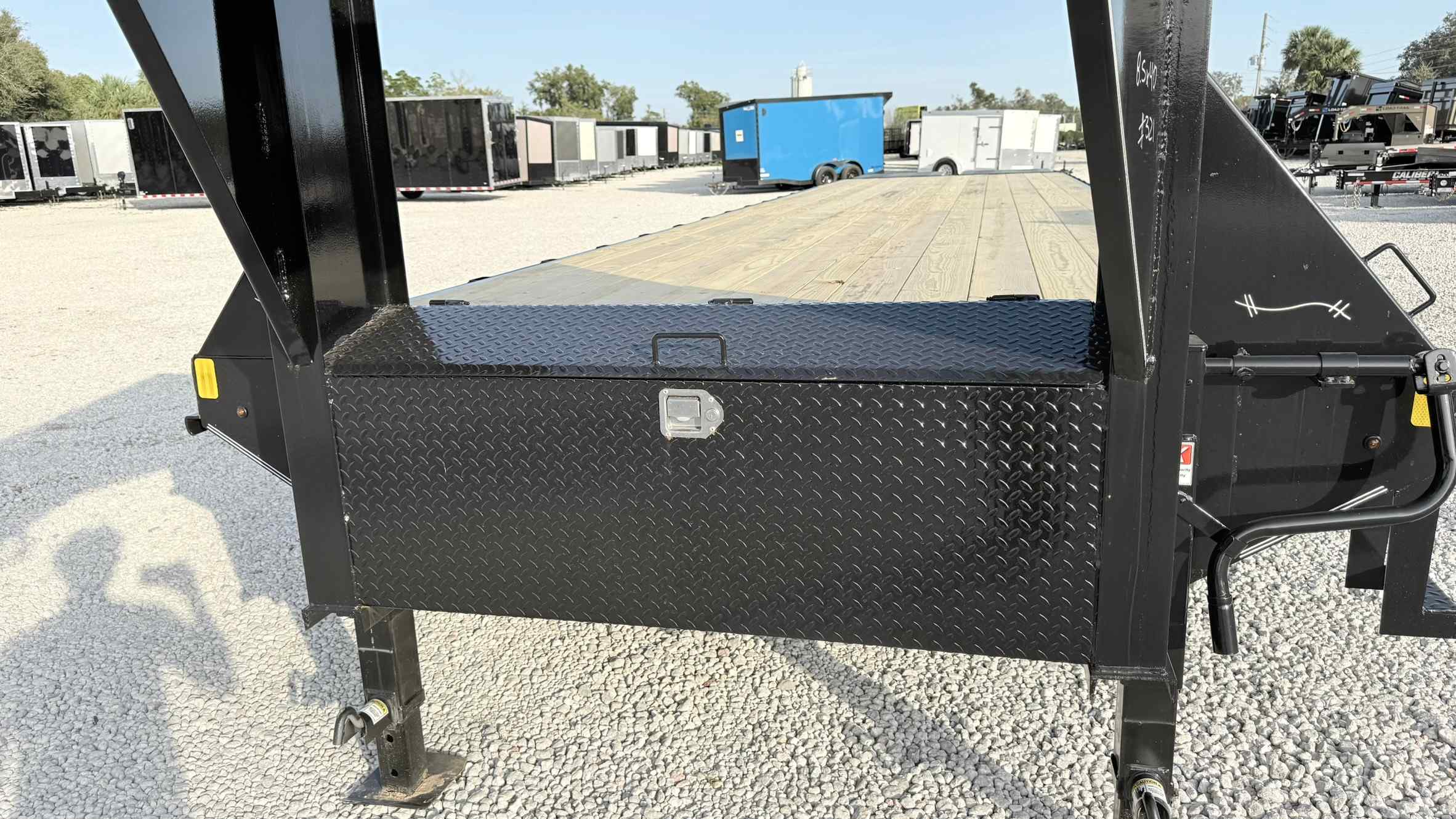 New 8.5×40 TRAILMAXX Flatbed Trailer